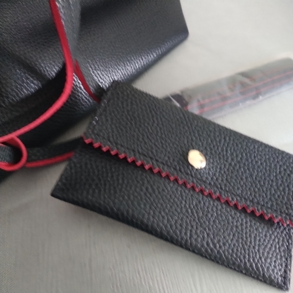 Sadie London I AM LOVED Black Tote Shopper - Picture 11 of 13